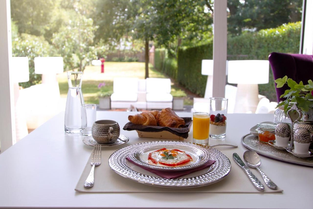 B&B Saint-Georges -Located In The City Centre Of Bruges- Екстериор снимка A place setting