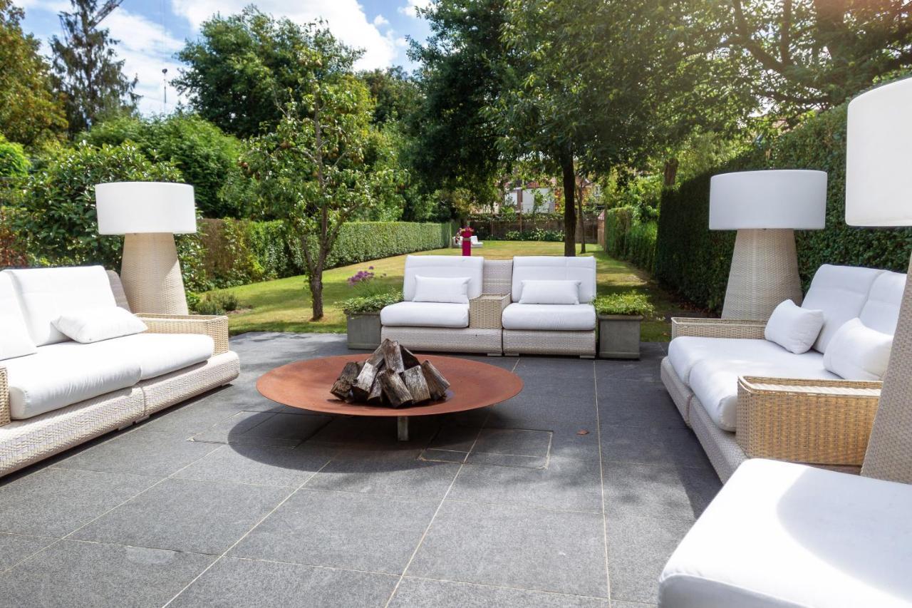 B&B Saint-Georges -Located In The City Centre Of Bruges- Екстериор снимка A contemporary garden