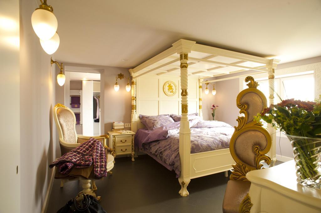 B&B Saint-Georges -Located In The City Centre Of Bruges- Стая снимка A bedroom at the hotel
